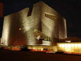 WALKER ART CENTER 3